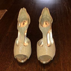 Size 7 Fioni night heels